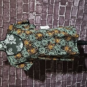 Lularoe Black Scarab Skull Beetle Short Sleeve Shirt